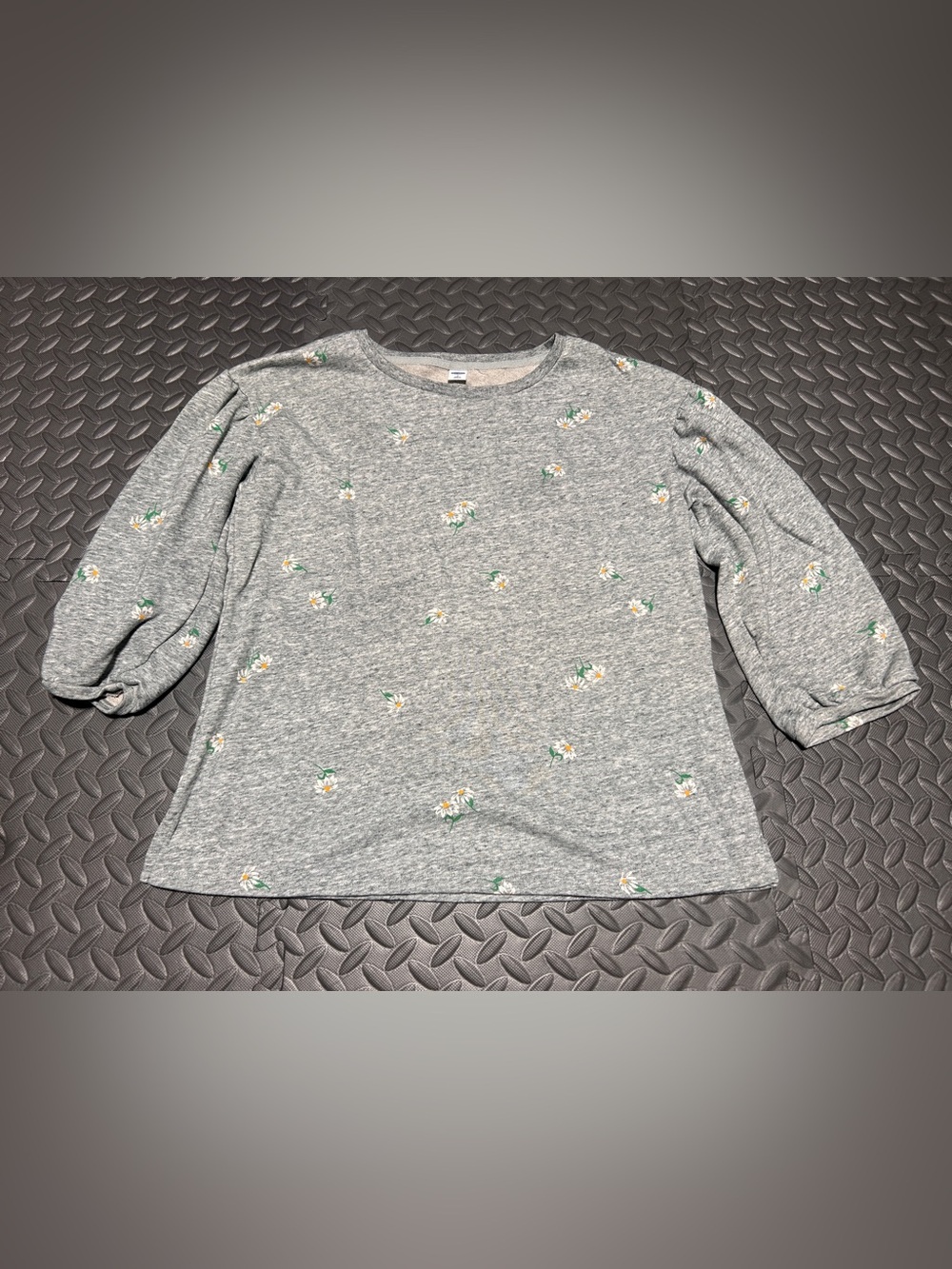 Old Navy Women’s Gray Floral Sweatshirt 3/4 Sleeve